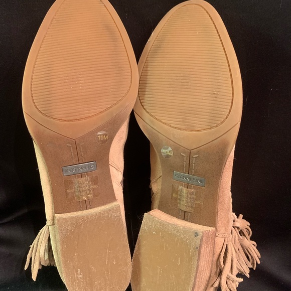 H Gianni Bini suede tasseled ankle boots women’s size 10 - Picture 12 of 13